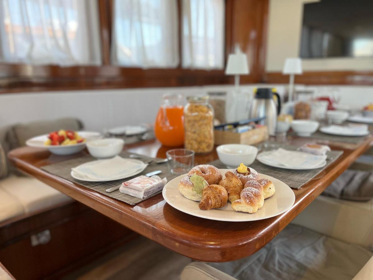Tersane IV Vincitore 4 Hotel Di Bruno Barbieri Palermo Ngoại thất bức ảnh