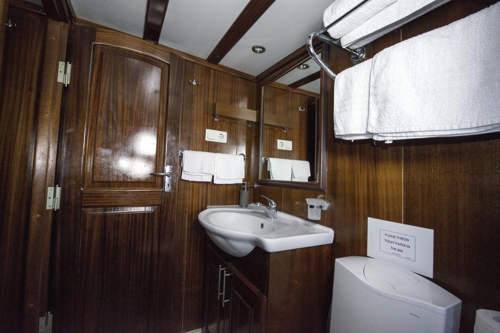 Tersane IV Vincitore 4 Hotel Di Bruno Barbieri Palermo Phòng bức ảnh